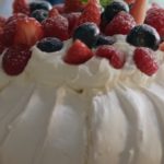 Pavlova cake