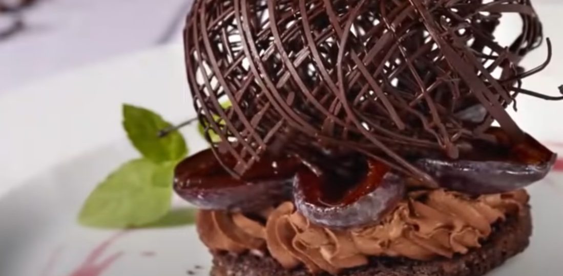 Plum-chocolate dessert