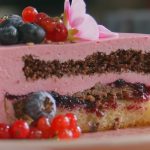 Raspberry dream cake