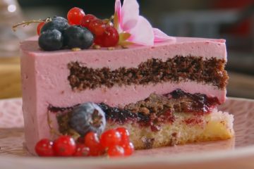 Raspberry dream cake