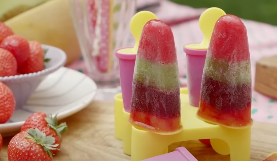 Sugar-free rainbow popsicles