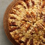 Butter Cake with Apples and Butter Crumble