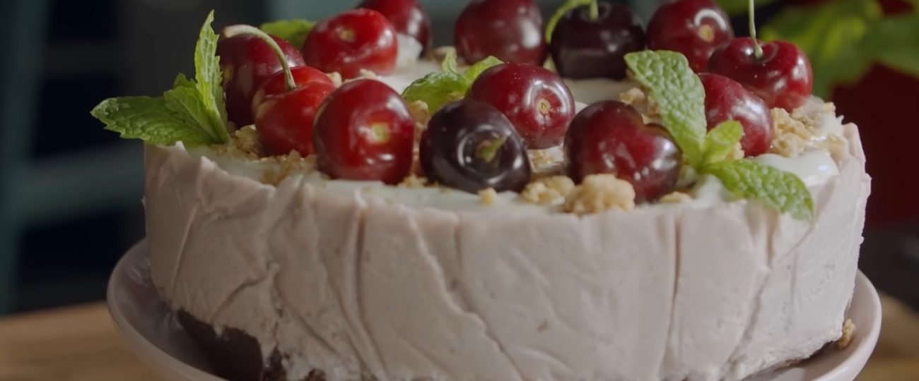 Cherry cheesecake with buttermilk