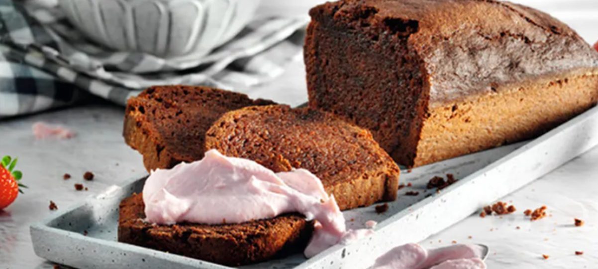 Chocolate cake with white bean