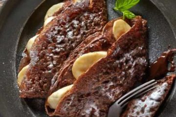Chocolate pancakes with bananas