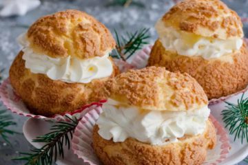 Choux Pastry with Cinnamon Crumble