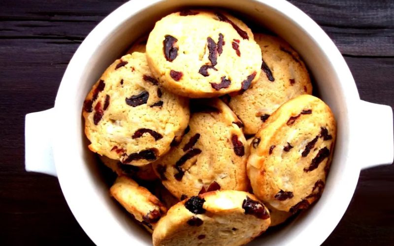 Cranberry and Coconut Cookies - Cakes