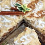 Crumbly Apple Cake