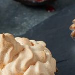 Crumbly Cupcakes with Rhubarb and Meringue