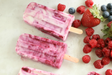 Frozen Berry & Yoghurt Swirls