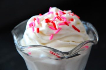 Greek Vanilla Frozen Yoghurt