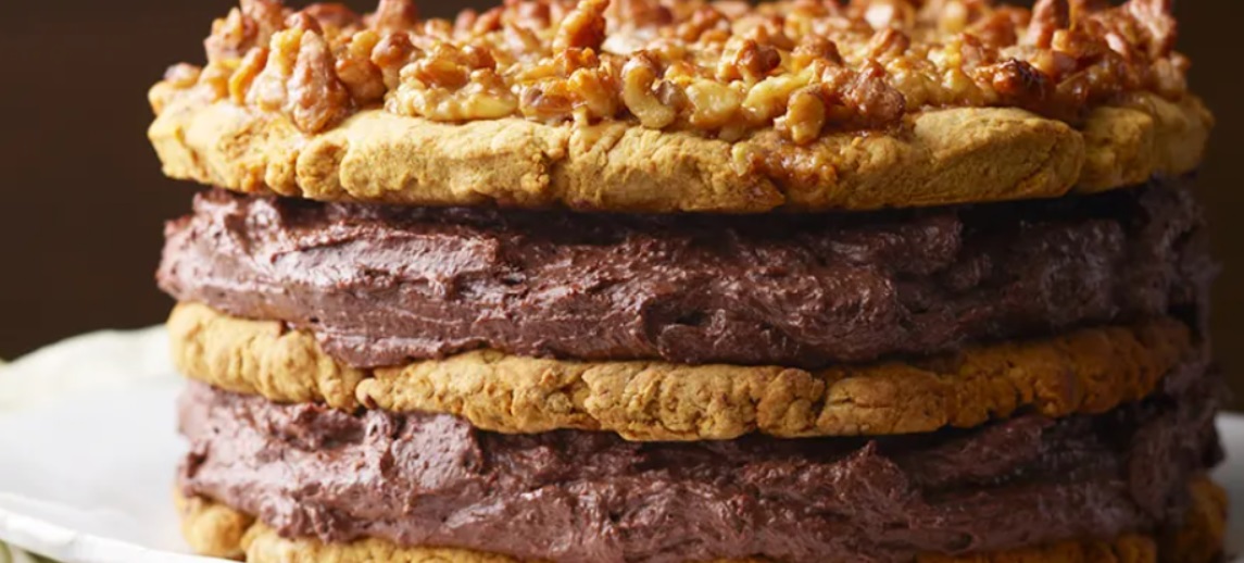 Honey Cake with Semolina Cream