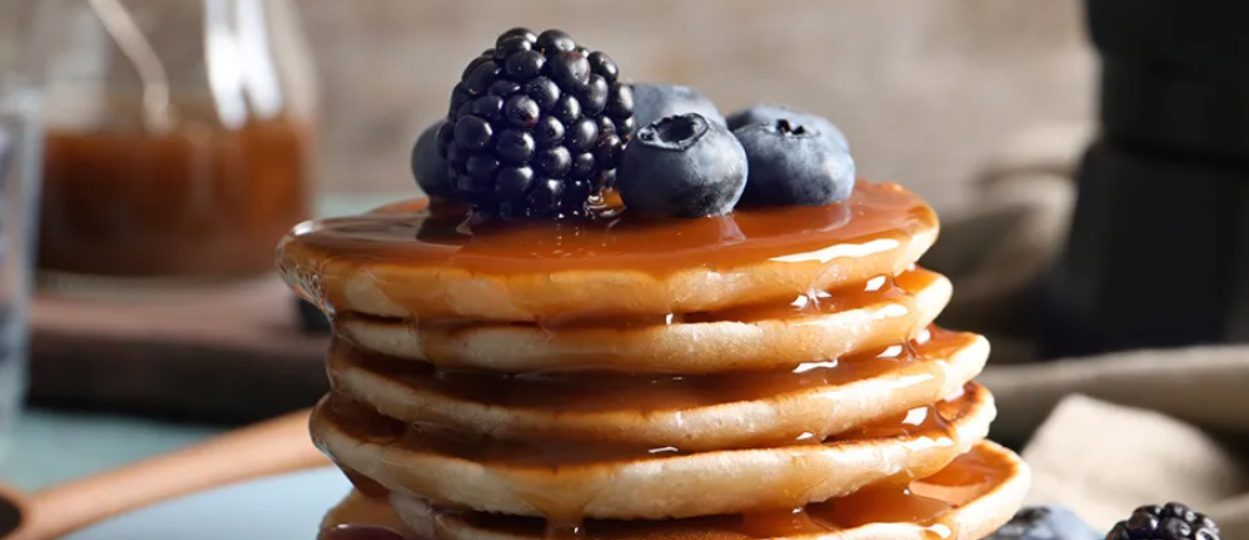 Honey pancakes with fruit