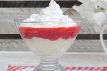 Mascarpone Dessert with Strawberry Mousse