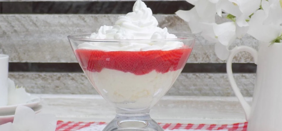 Mascarpone Dessert with Strawberry Mousse