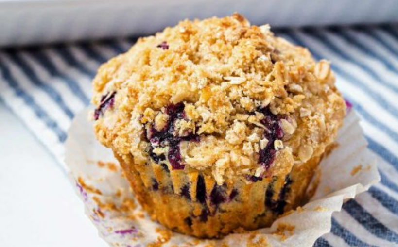 Oatmeal Muffins with Blueberries