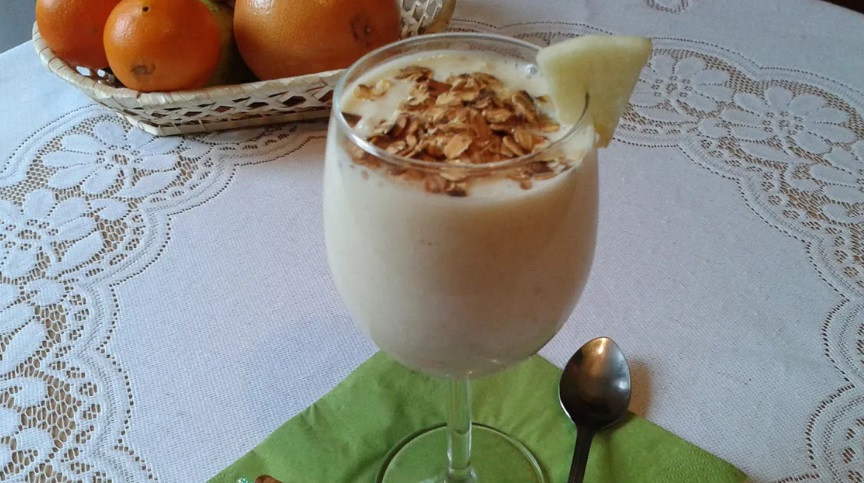 Oatmeal and Apple Smoothie