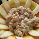 Oatmeal with Cinnamon and Apple