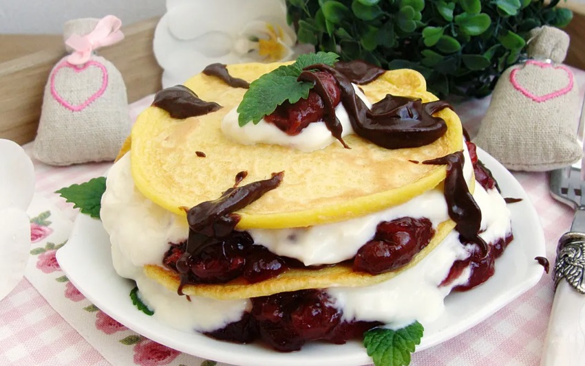 Pancakes with Chocolate Sauce