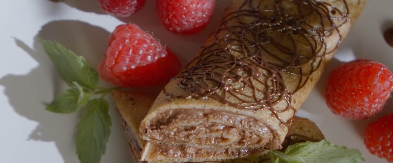 Pancakes with peanut butter cream