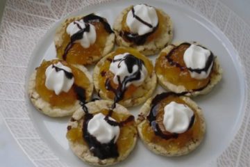 Rice Wafers with Chocolate and Jam
