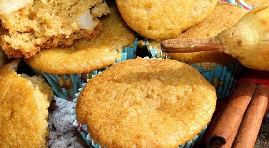Rye-Corn Muffins with Pear and Cinnamon