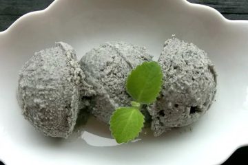 Sesame Ice Cream