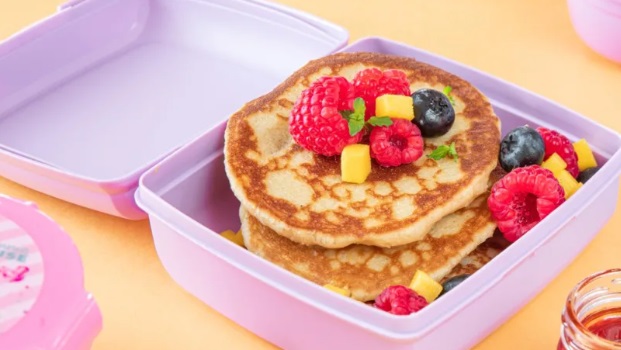 Spiced Pancakes with Fruit