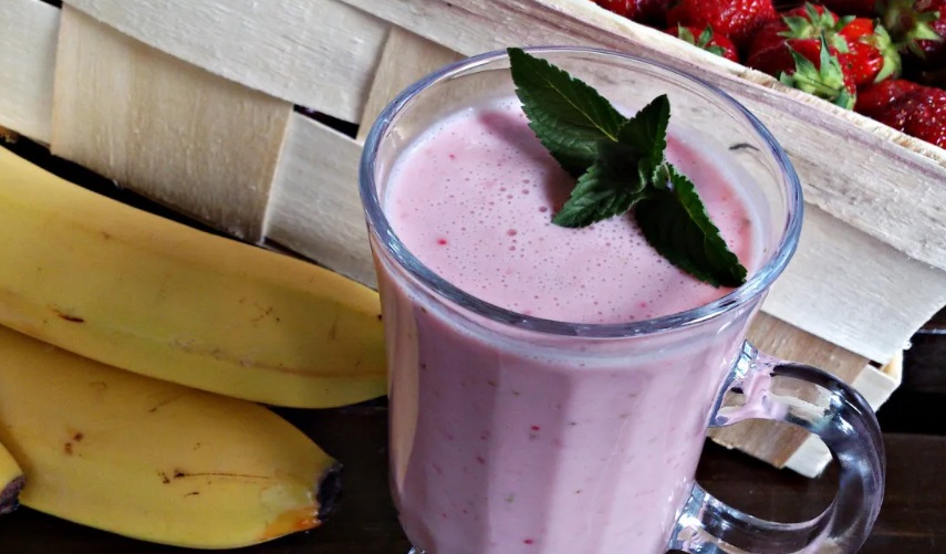 Strawberry-Raspberry-Banana Smoothie