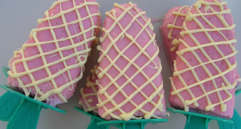 Strawberry Yogurt Popsicles