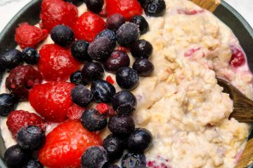Strawberry and blueberry porridge