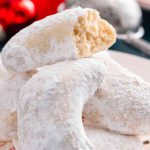 Almond crescent cookies