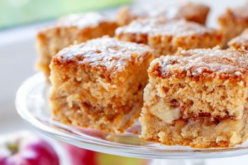 Apple and Cinnamon Cake