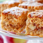 Apple and Cinnamon Cake