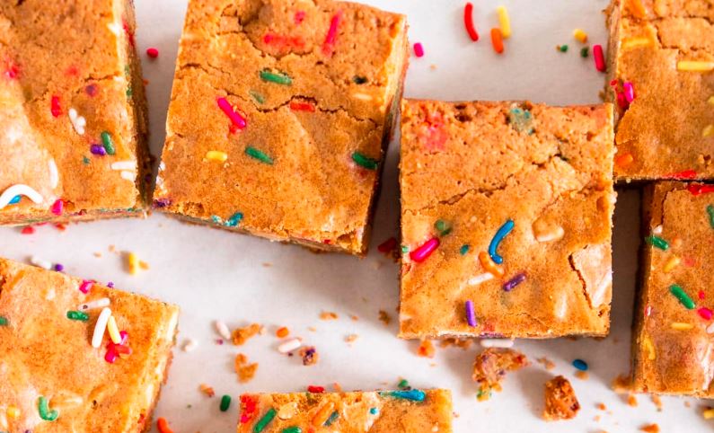 Birthday Cake Blondies