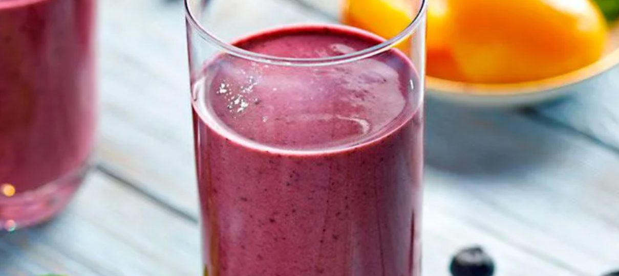 Blueberry and Peach Smoothie