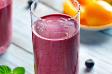 Blueberry and Peach Smoothie