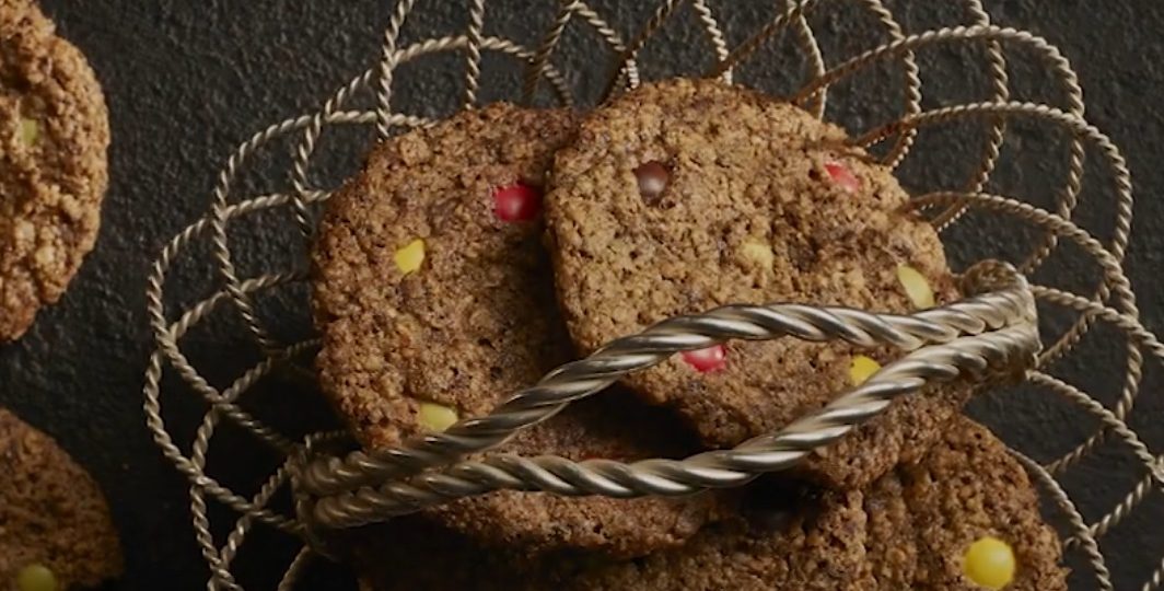 Colorful Oat-Chocolate Cookies