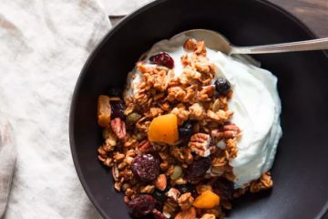 Crunchy homemade granola