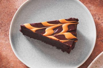 Flourless Peanut Butter Chocolate Cake