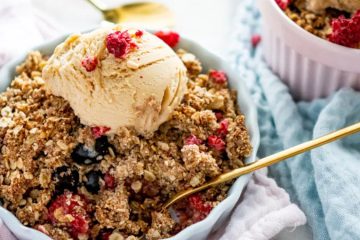 Fruit Crumble with Protein Ice Cream