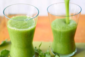 Green Smoothie with Wild Herbs