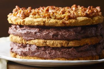 Honey Cake with Semolina Cream