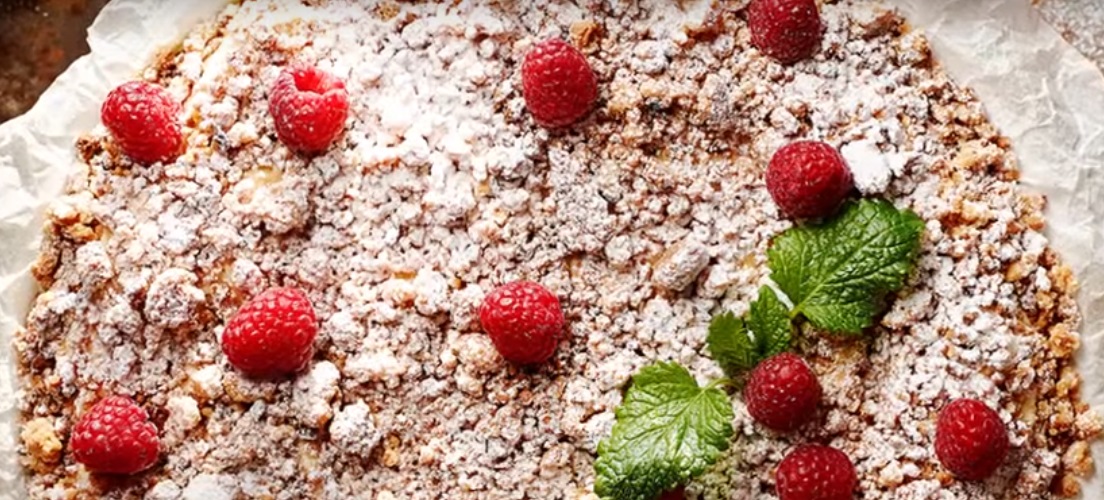Mascarpone and Raspberry Crumble