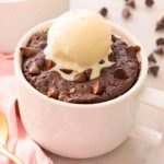 Microwave chocolate brownie in a cup