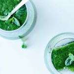 Minty Spinach and Mango Smoothie