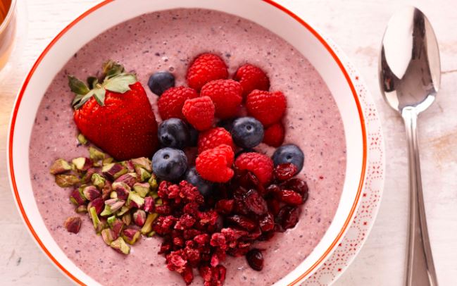 Oat and Berry Acai Bowl