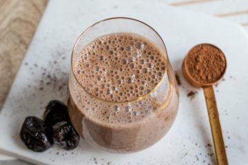 Prune and Chocolate Smoothie