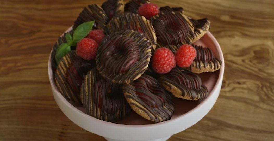 Raspberry Jelly Sponge Biscuits