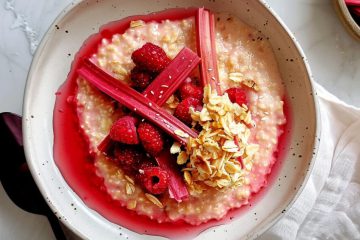 Rhubarb Oatmeal